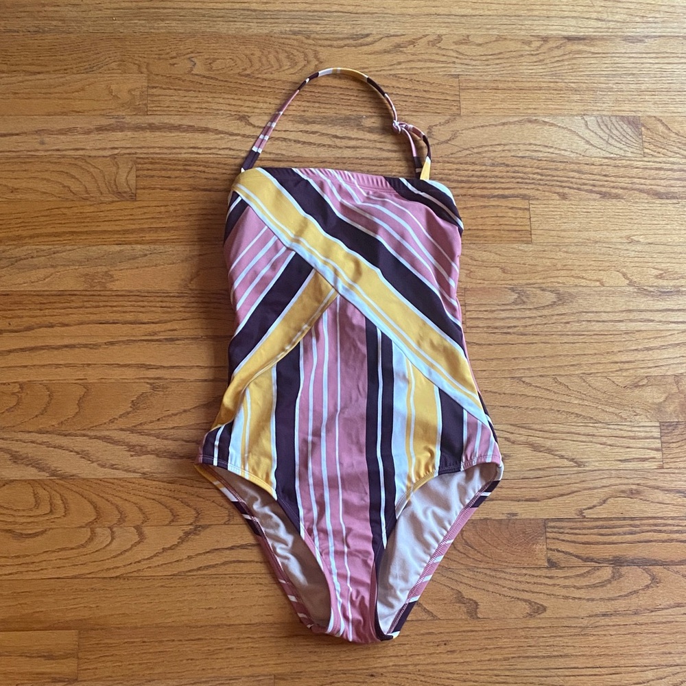 Kona Sol One Piece Swimsuit Size M